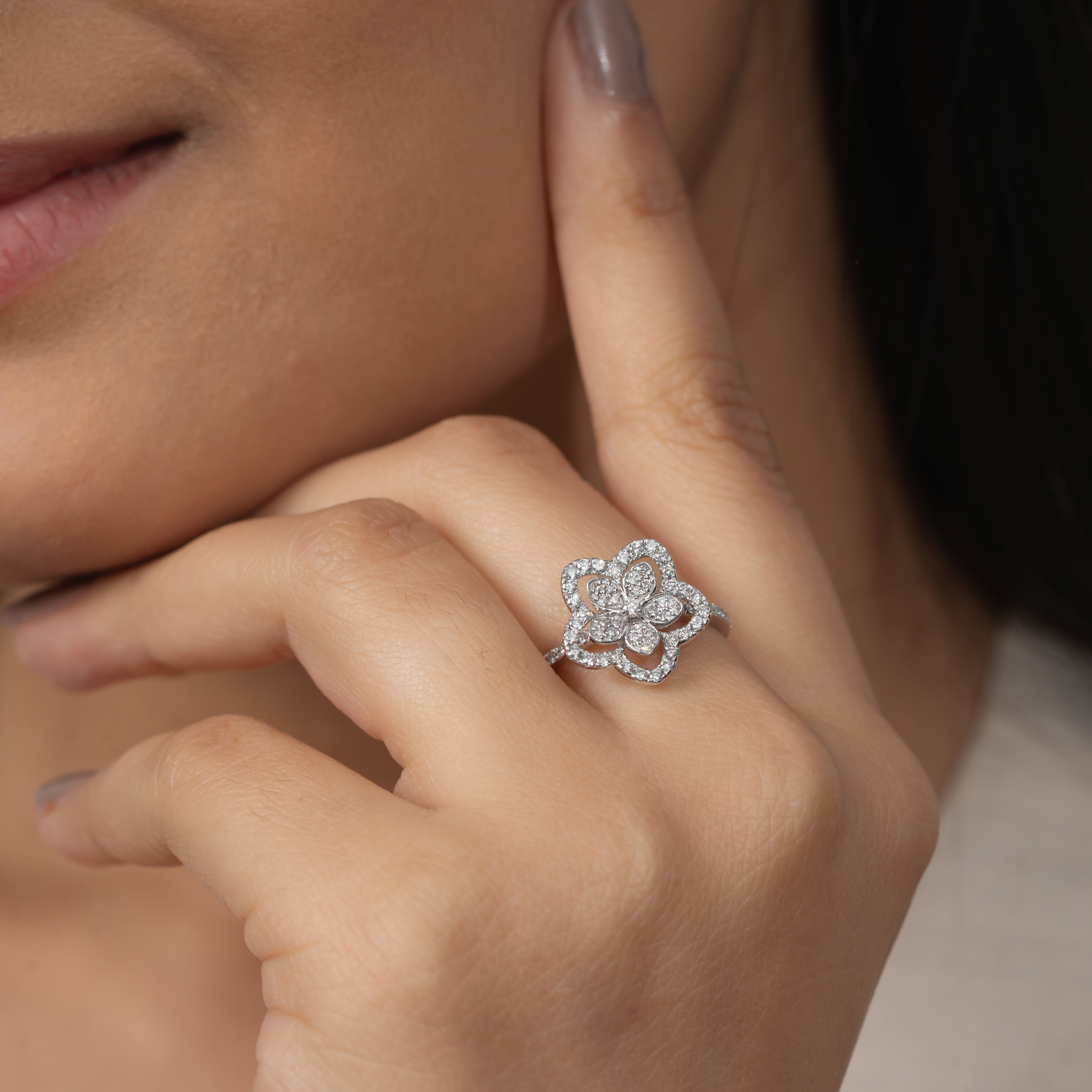 Dainty Daisy Ring