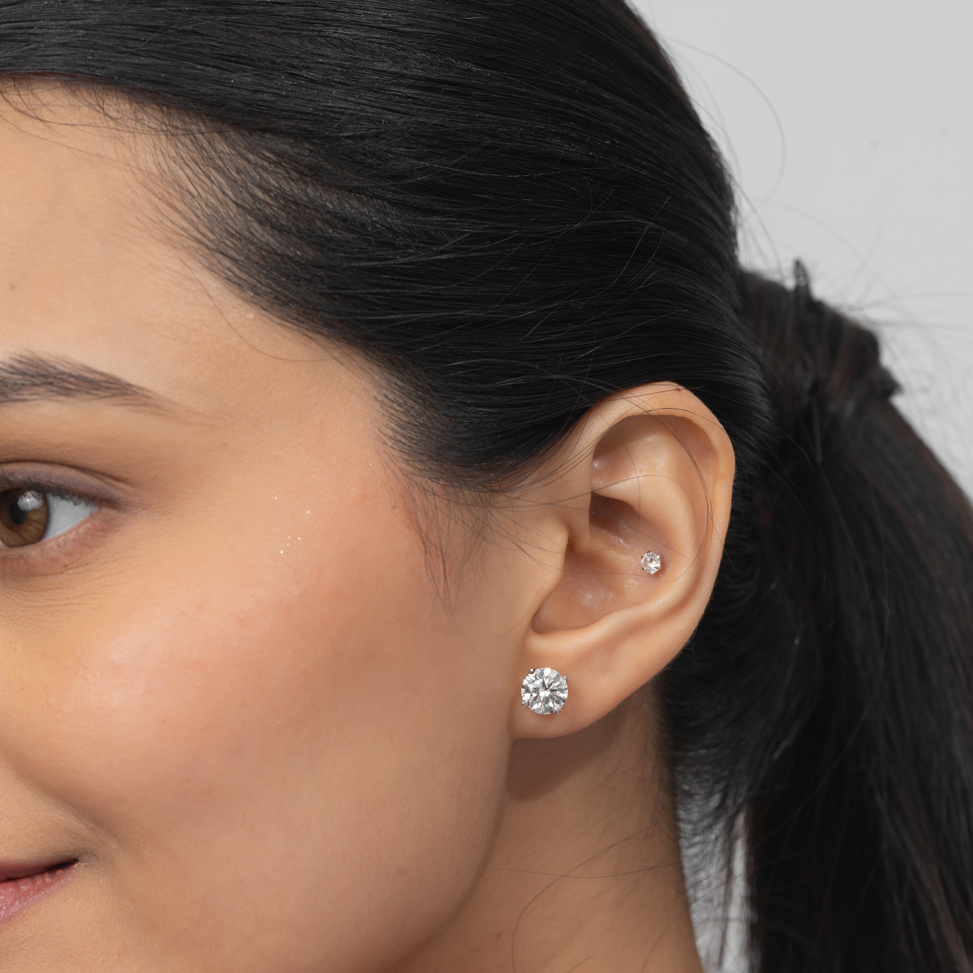 Round Solitaire Stud Earrings