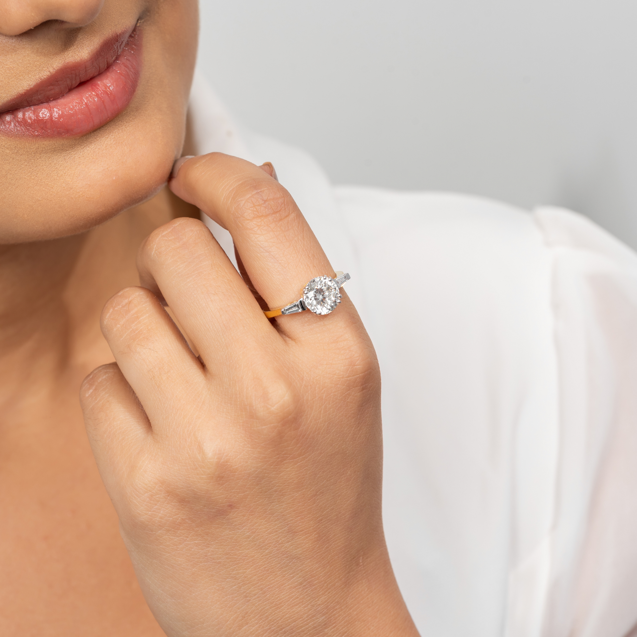 Hugging Portugese Ring