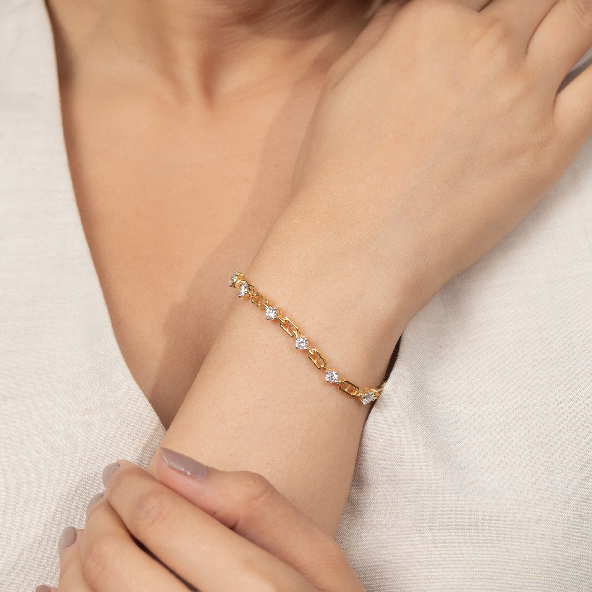 Round Paper Clip Tennis Bracelet