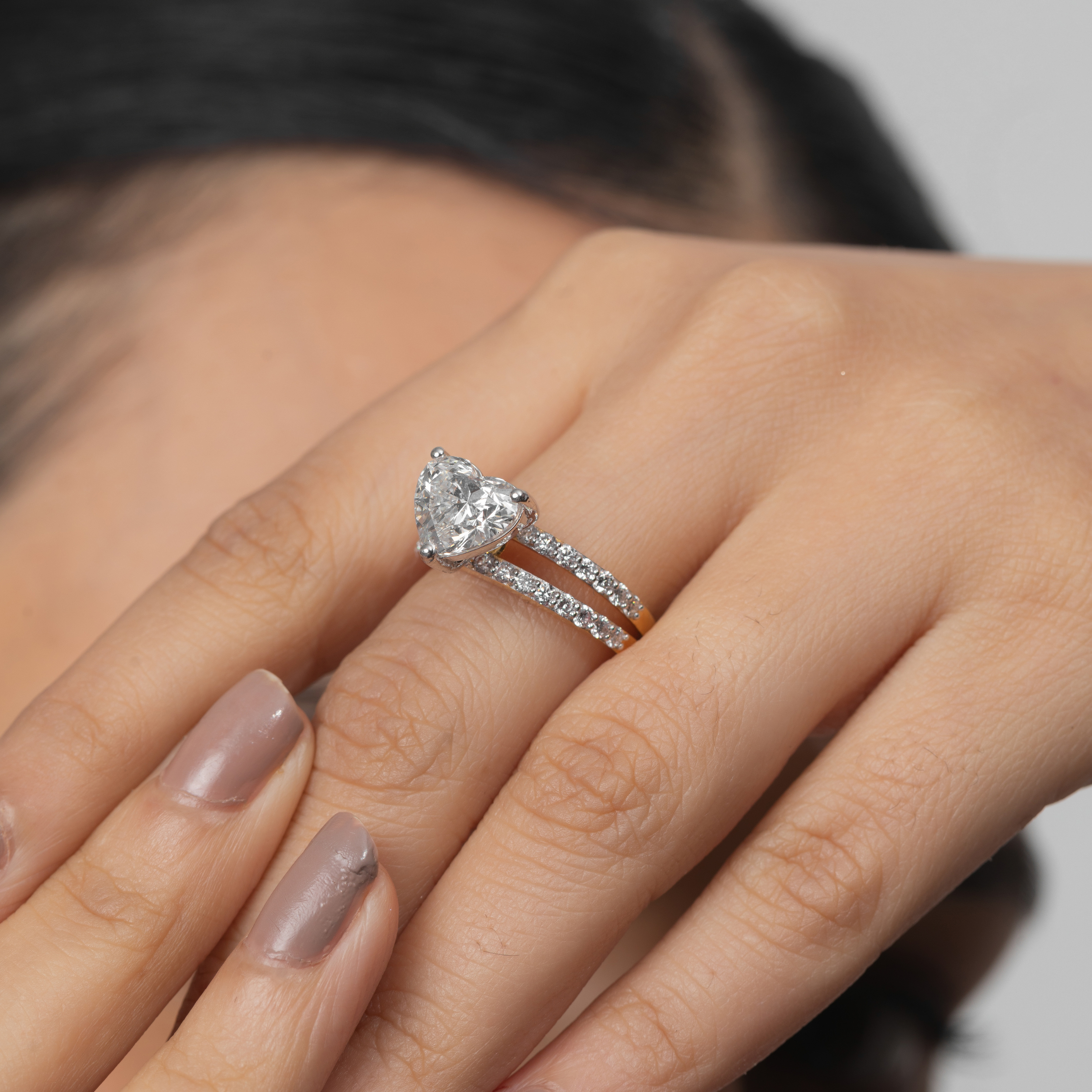 Dos Pave Heart Ring