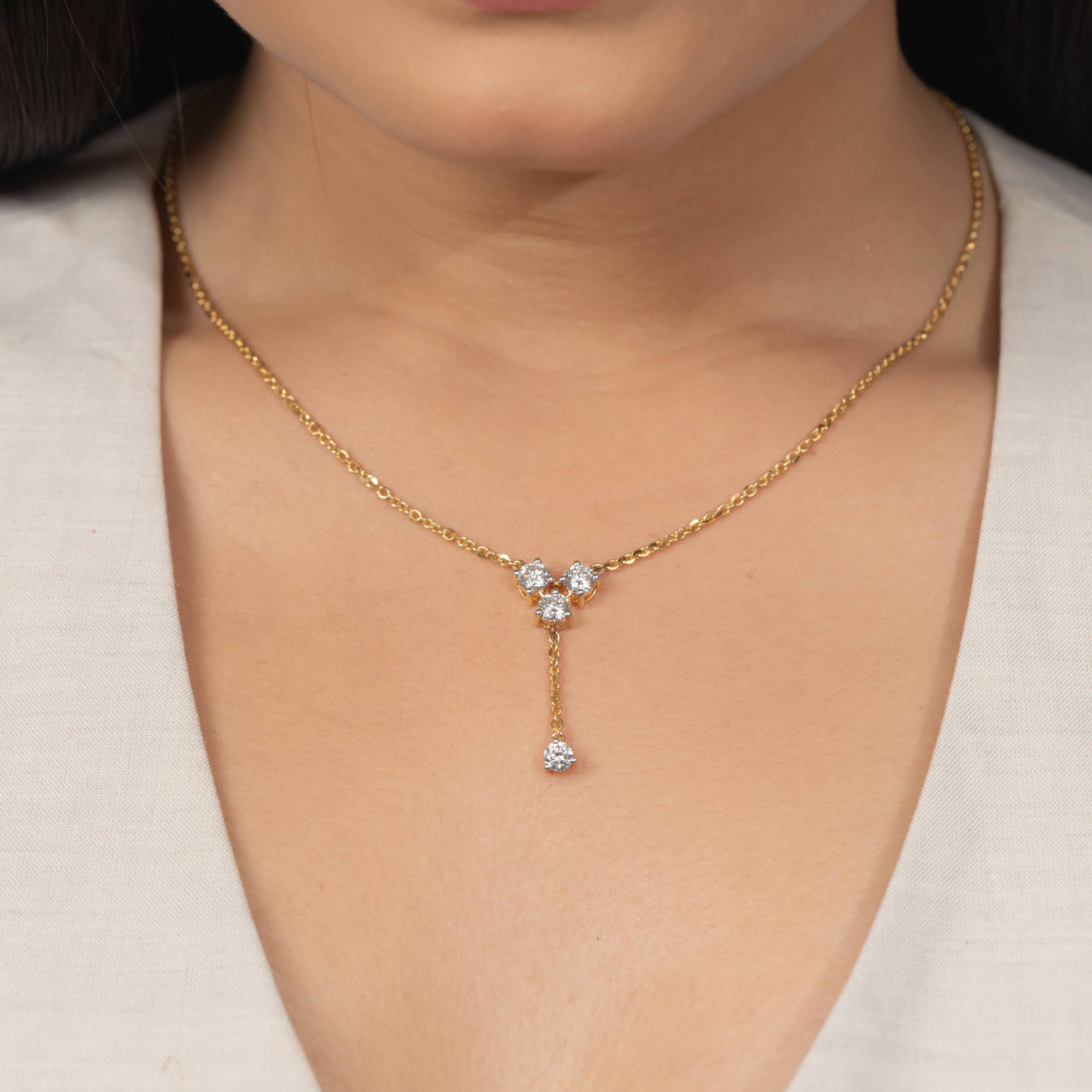 Round Cluster Diamond Chain Pendant