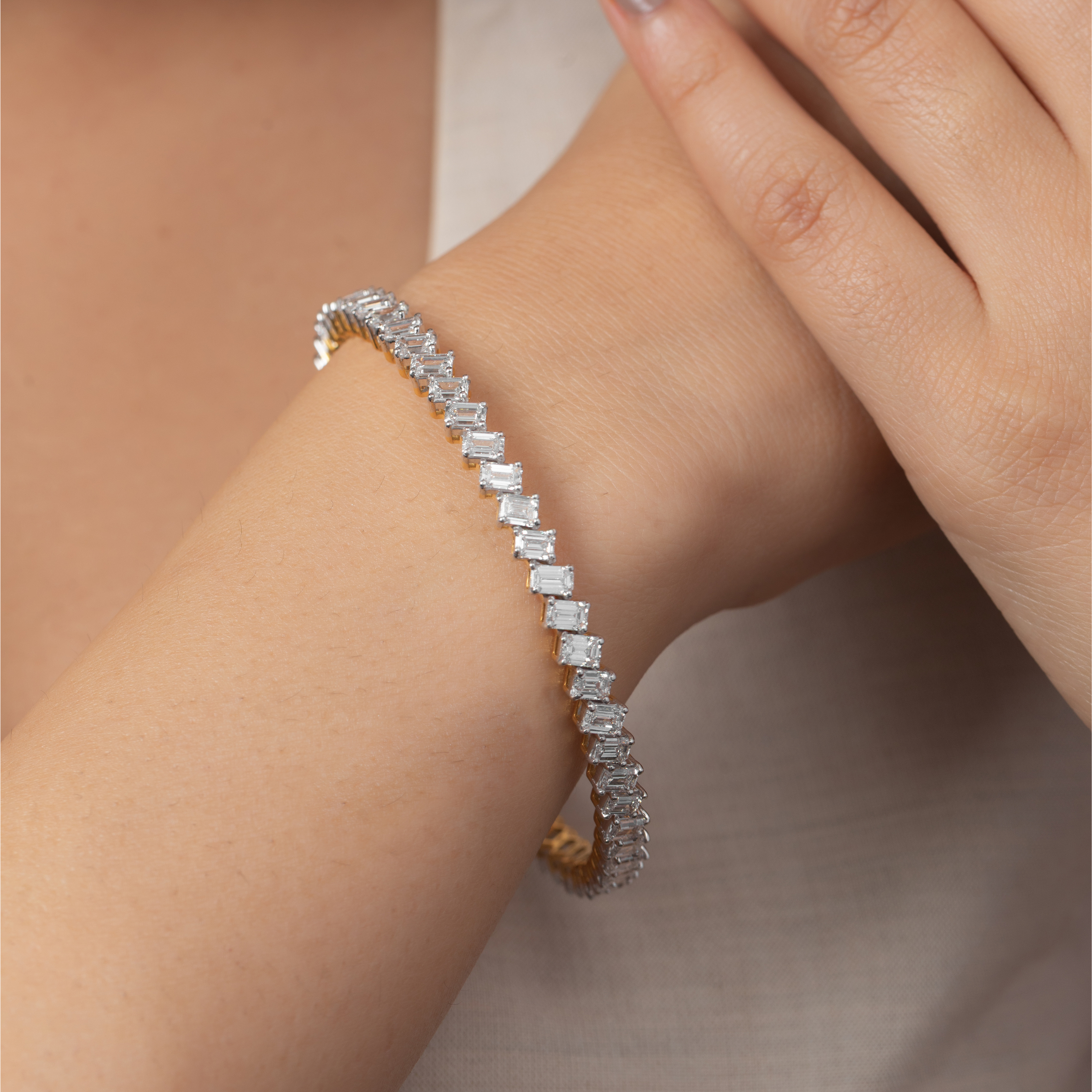 Classic Emerald Bangle