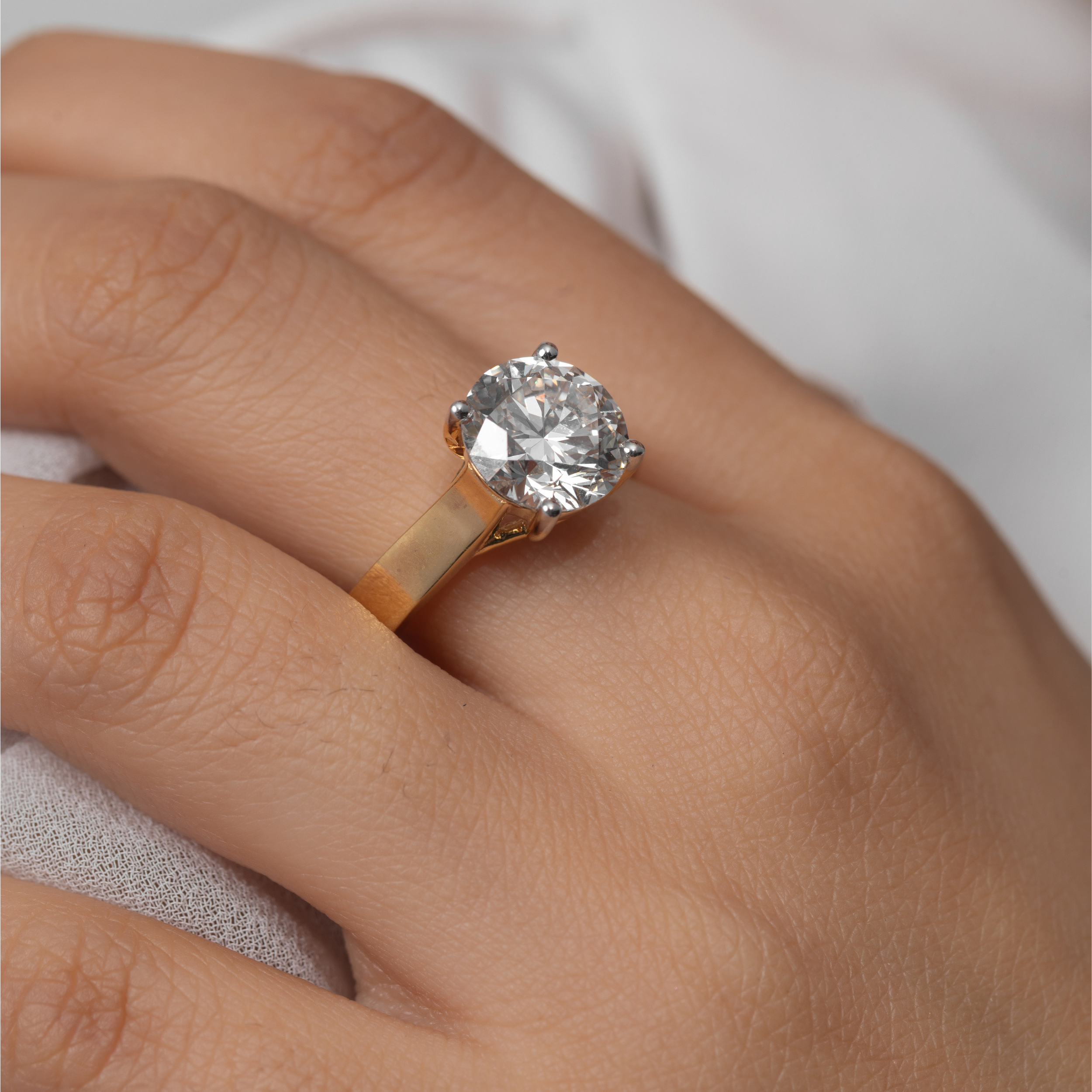 Classic Solitaire Round Ring