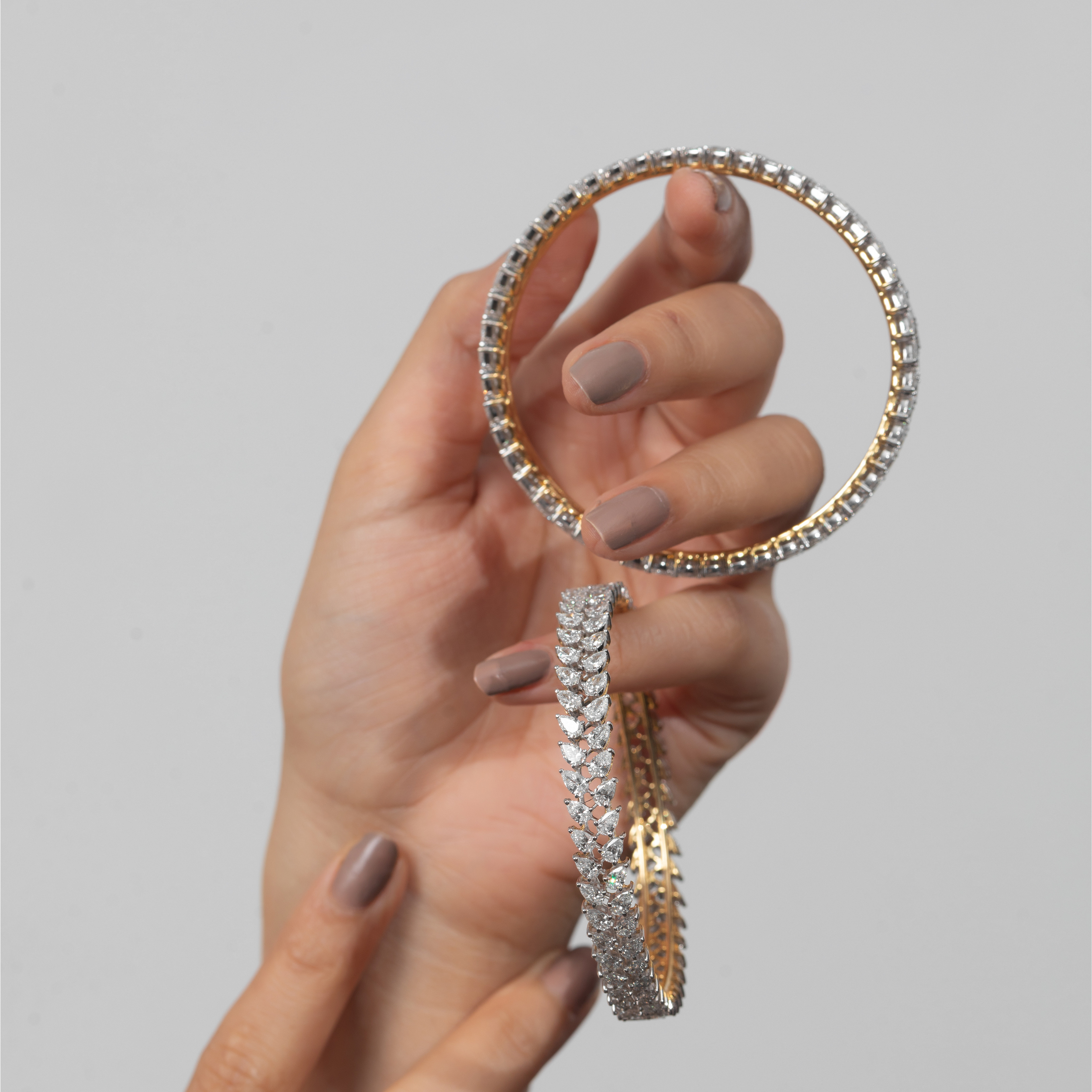 Alternating Pear Leaf Bangle
